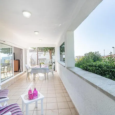 Holiday home Apart-rent Casa Grecs 2029 *