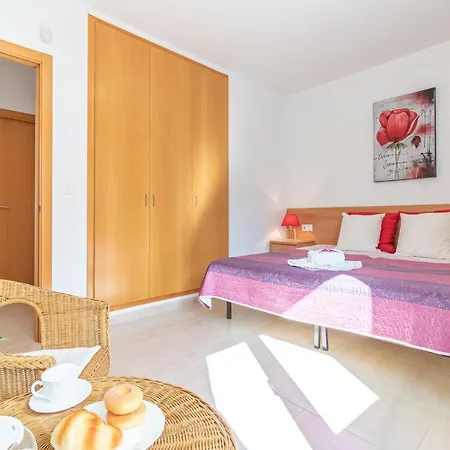 Apart-rent Casa Grecs 2029 *